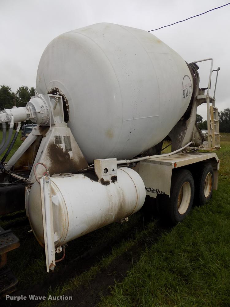 image for item DB8614 1987 International 2574 ready mix truck