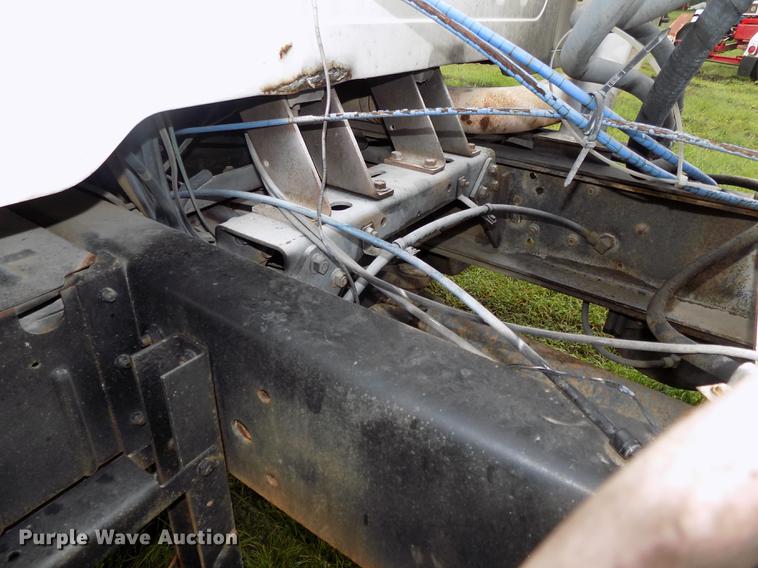 image for item DB8614 1987 International 2574 ready mix truck