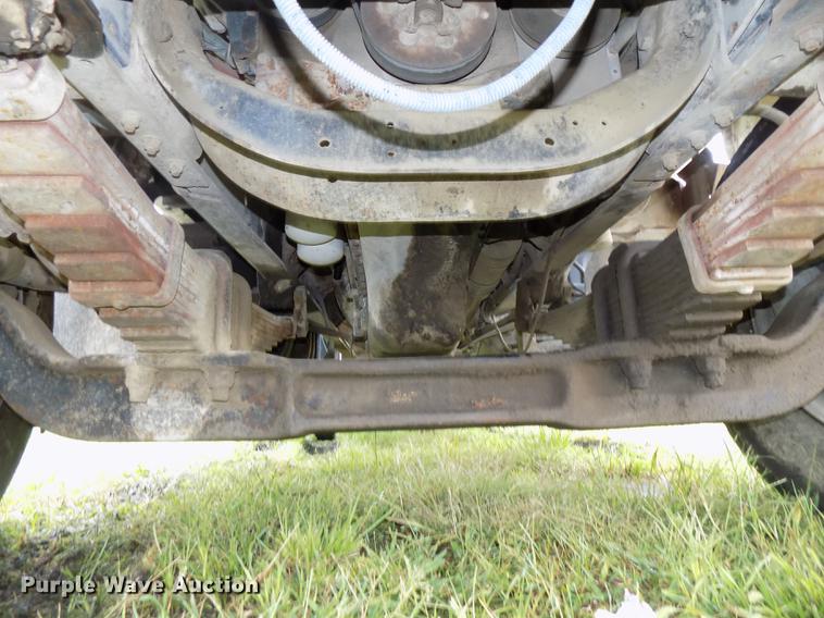 image for item DB8614 1987 International 2574 ready mix truck