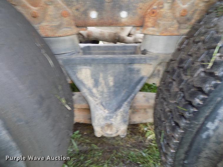 image for item DB8614 1987 International 2574 ready mix truck