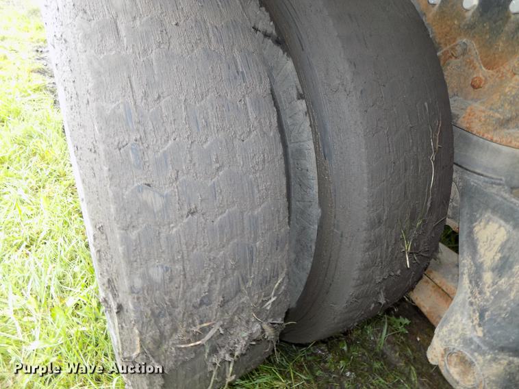 image for item DB8614 1987 International 2574 ready mix truck