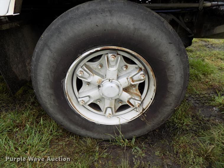 image for item DB8614 1987 International 2574 ready mix truck