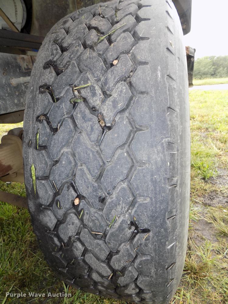 image for item DB8614 1987 International 2574 ready mix truck