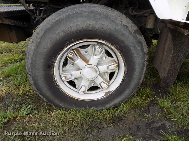 image for item DB8614 1987 International 2574 ready mix truck