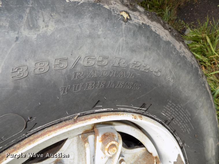 image for item DB8614 1987 International 2574 ready mix truck