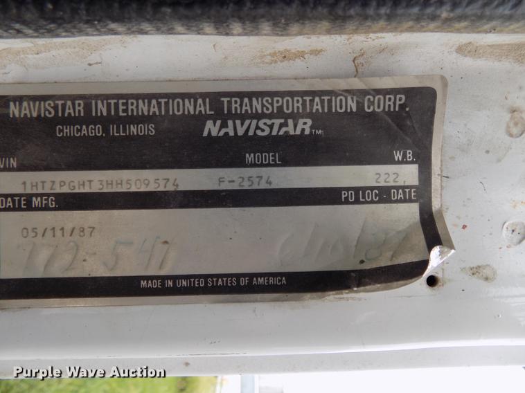 image for item DB8614 1987 International 2574 ready mix truck