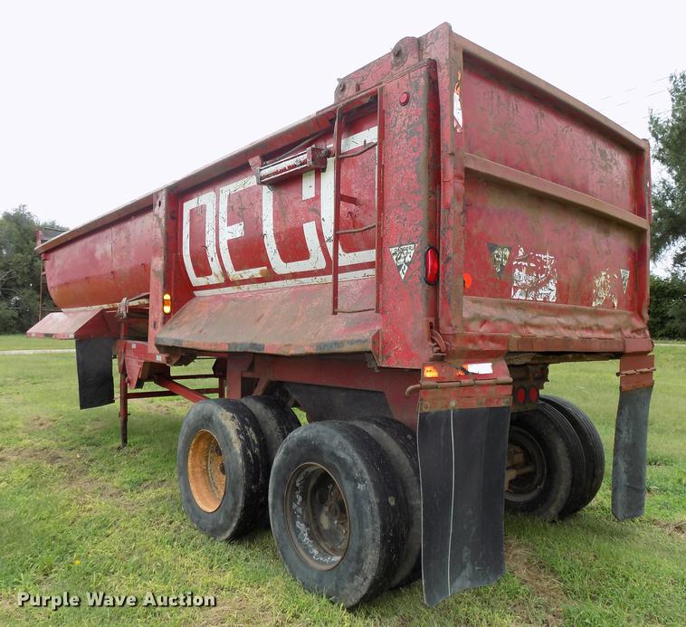 image for item DB8615 1995 Western Construction Components end dump trailer