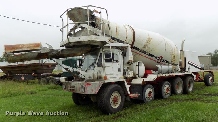 image for item DB8617 1994 Oshkosh S2146 ready mix truck