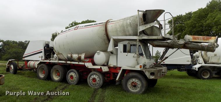 image for item DB8617 1994 Oshkosh S2146 ready mix truck