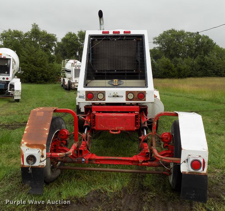 image for item DB8617 1994 Oshkosh S2146 ready mix truck