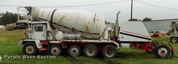 image for item DB8617 1994 Oshkosh S2146 ready mix truck