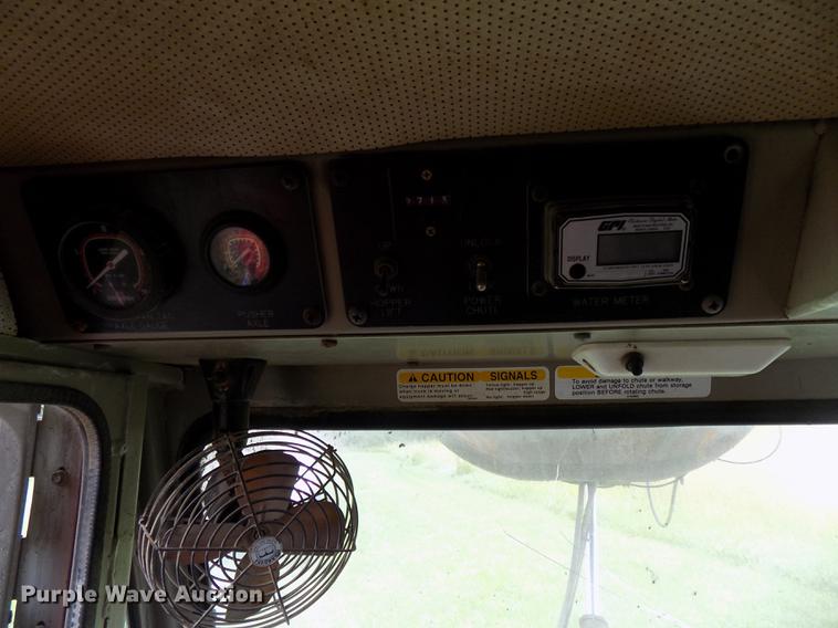 image for item DB8617 1994 Oshkosh S2146 ready mix truck