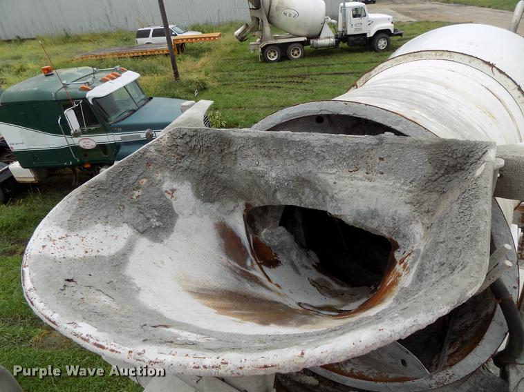 image for item DB8617 1994 Oshkosh S2146 ready mix truck