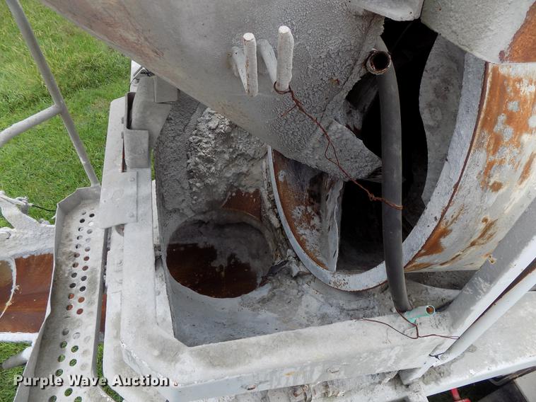 image for item DB8617 1994 Oshkosh S2146 ready mix truck