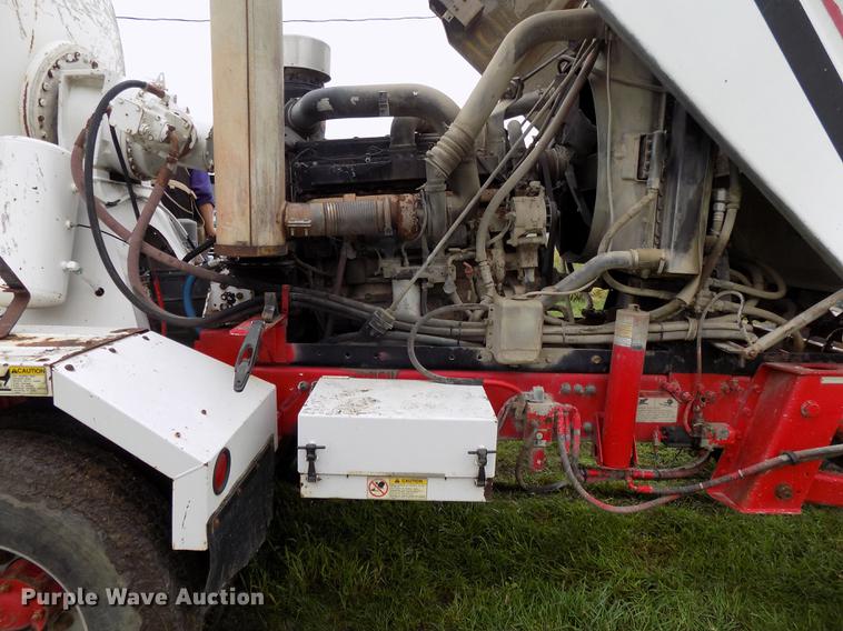 image for item DB8617 1994 Oshkosh S2146 ready mix truck