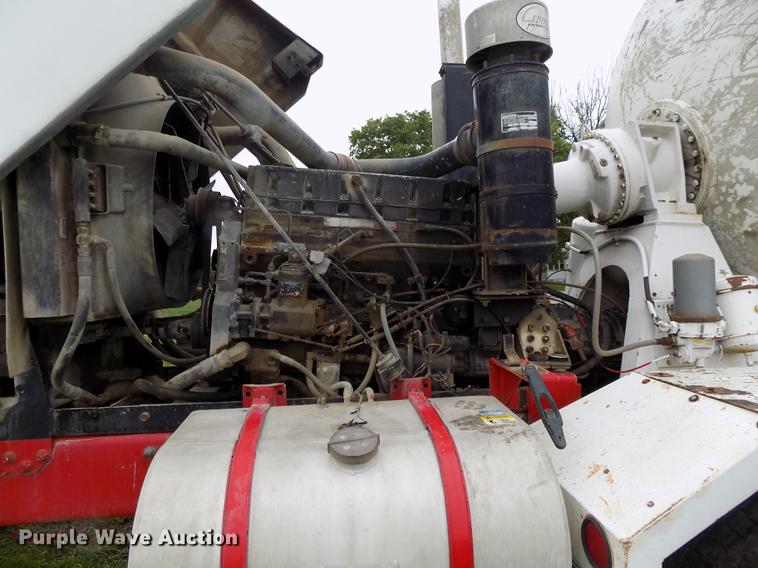 image for item DB8617 1994 Oshkosh S2146 ready mix truck