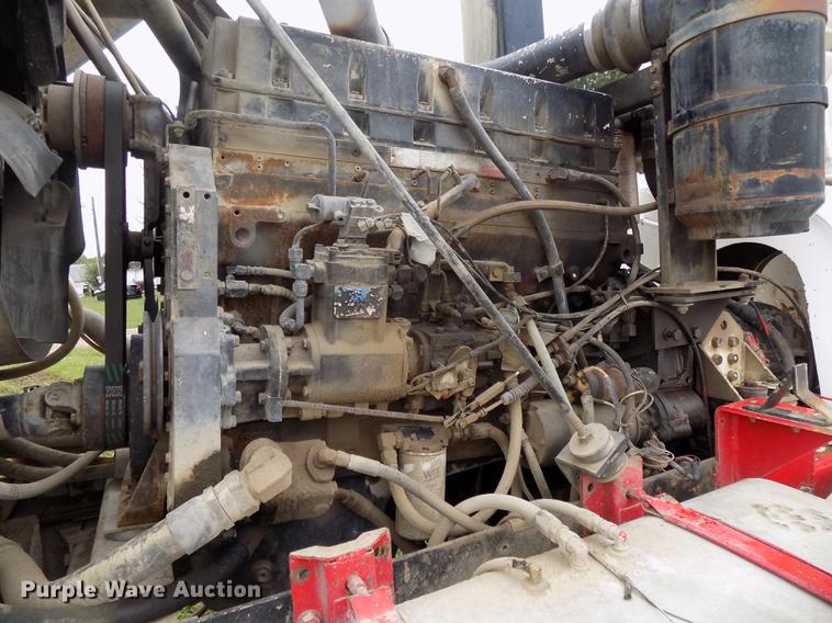 image for item DB8617 1994 Oshkosh S2146 ready mix truck