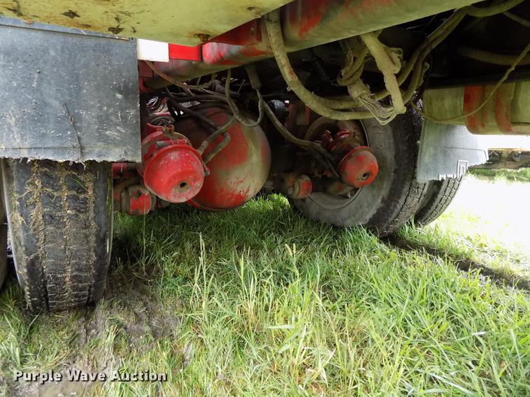 image for item DB8617 1994 Oshkosh S2146 ready mix truck