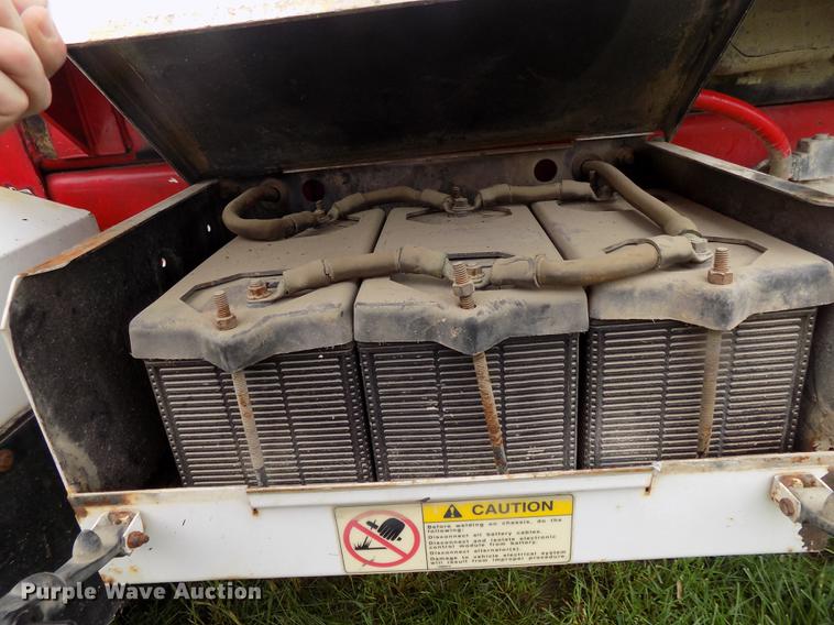 image for item DB8617 1994 Oshkosh S2146 ready mix truck