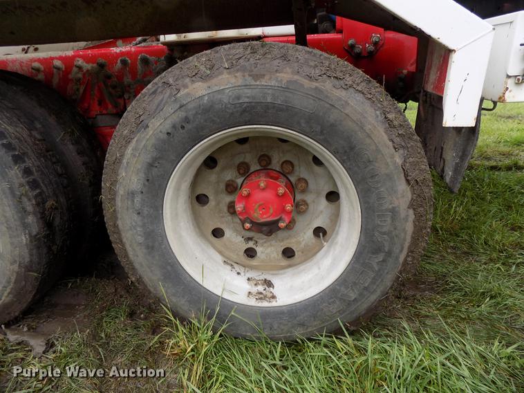 image for item DB8617 1994 Oshkosh S2146 ready mix truck