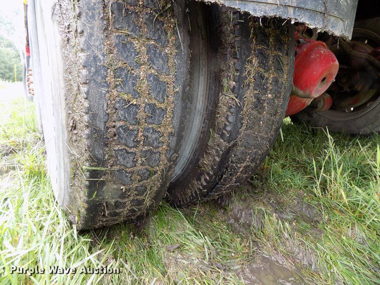 image for item DB8617 1994 Oshkosh S2146 ready mix truck