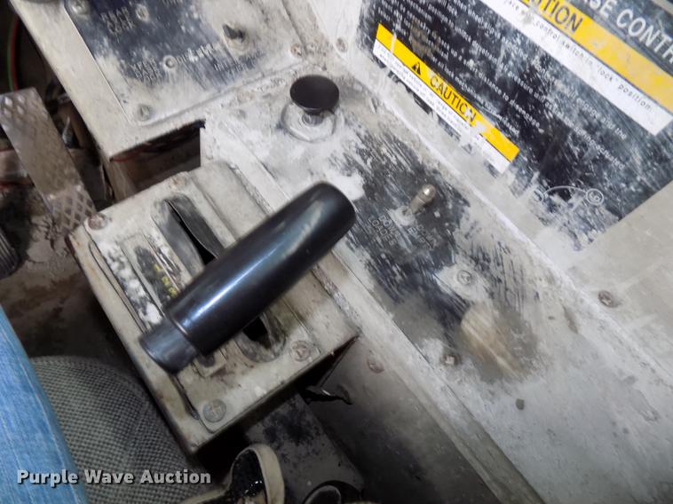 image for item DB8618 1996 Oshkosh S2146 ready mix truck