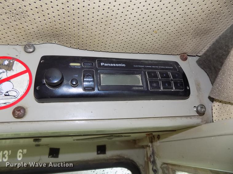 image for item DB8618 1996 Oshkosh S2146 ready mix truck