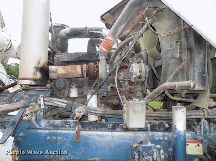 image for item DB8618 1996 Oshkosh S2146 ready mix truck