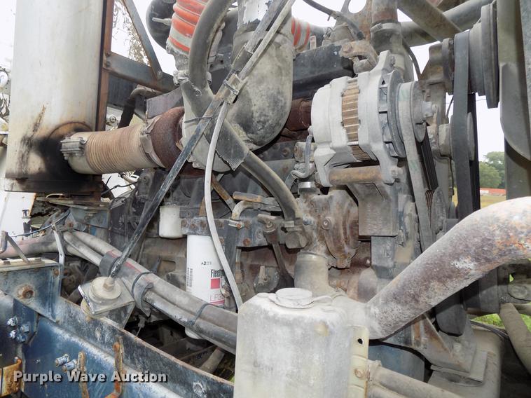 image for item DB8618 1996 Oshkosh S2146 ready mix truck