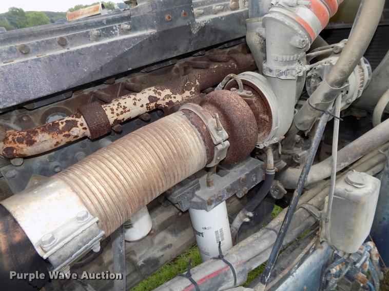 image for item DB8618 1996 Oshkosh S2146 ready mix truck