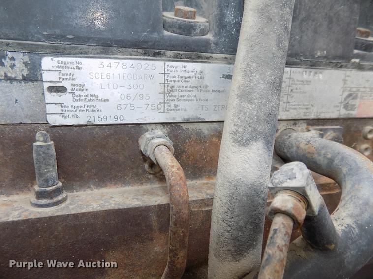 image for item DB8618 1996 Oshkosh S2146 ready mix truck