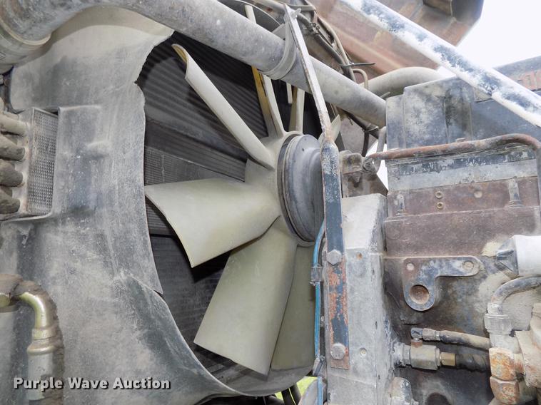 image for item DB8618 1996 Oshkosh S2146 ready mix truck