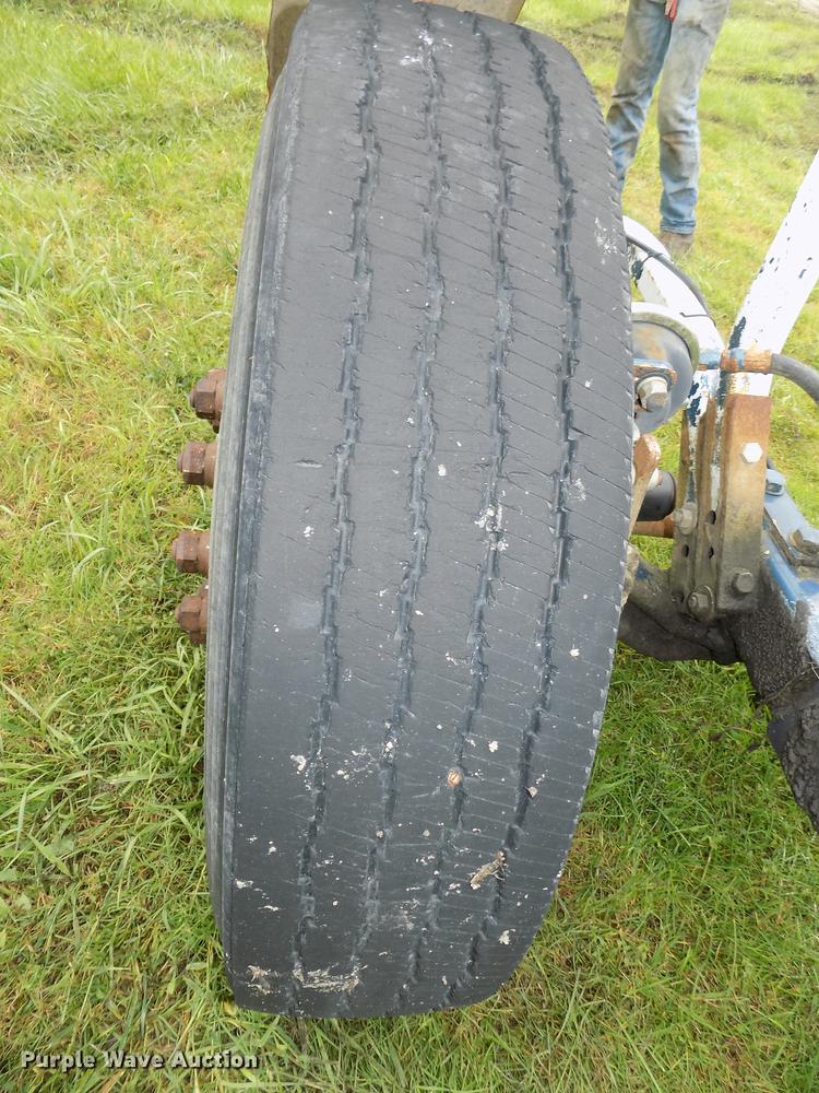 image for item DB8618 1996 Oshkosh S2146 ready mix truck