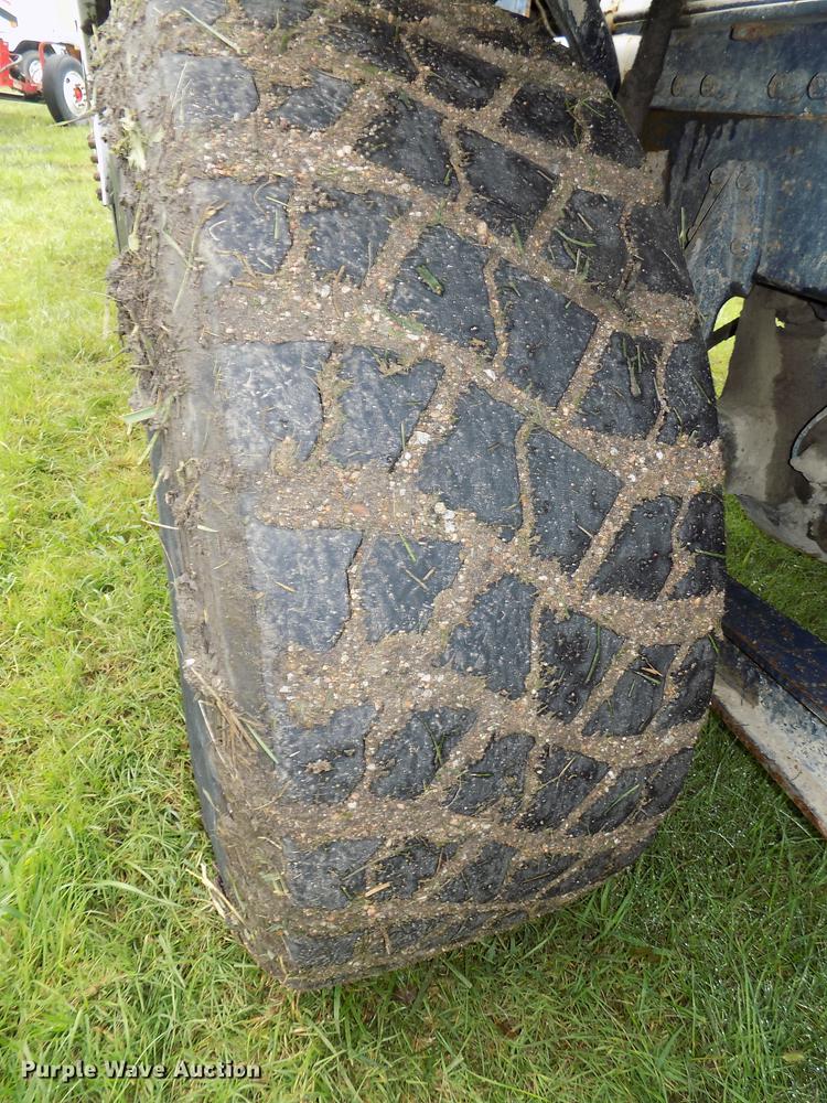 image for item DB8618 1996 Oshkosh S2146 ready mix truck