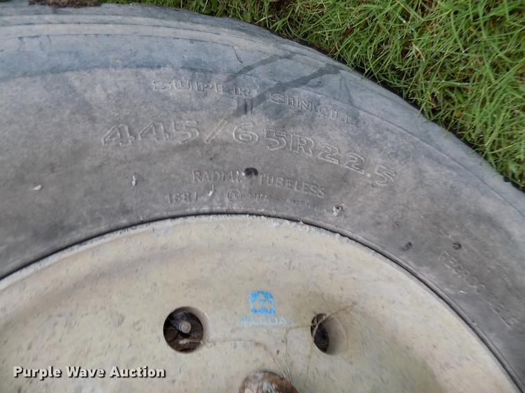 image for item DB8618 1996 Oshkosh S2146 ready mix truck