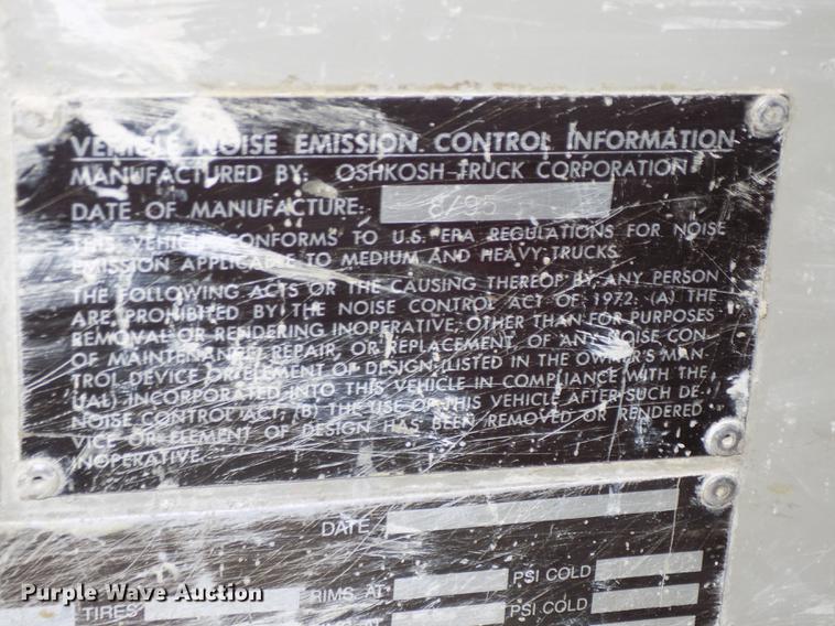 image for item DB8618 1996 Oshkosh S2146 ready mix truck