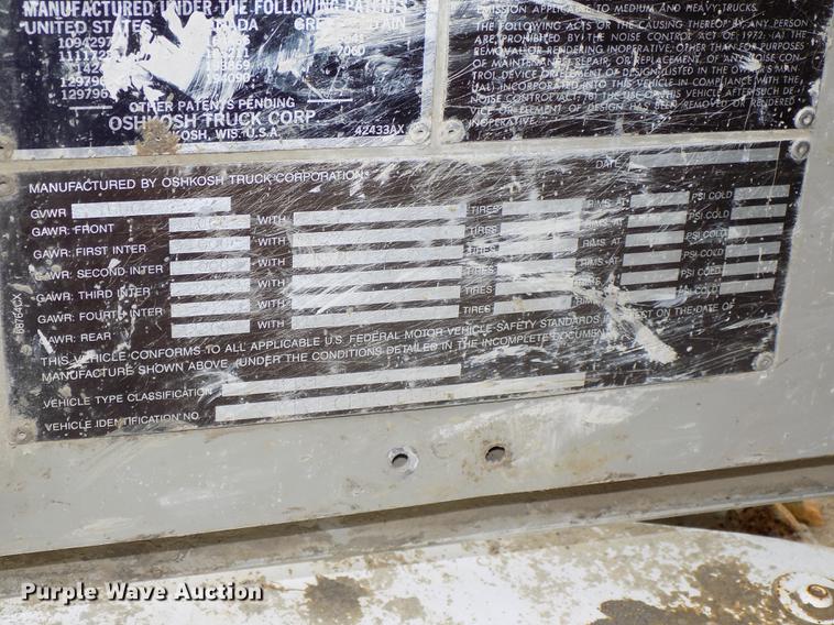 image for item DB8618 1996 Oshkosh S2146 ready mix truck