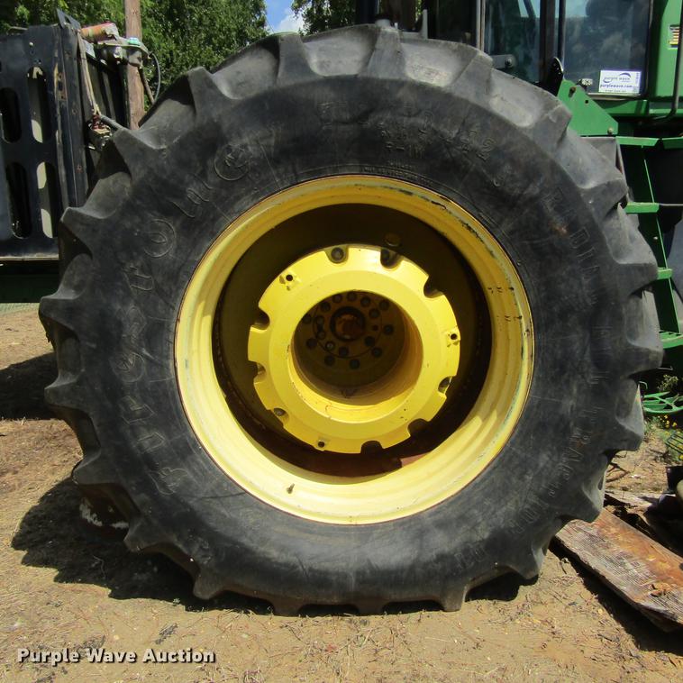 image for item DC0046 2005 John Deere 9520 4WD tractor