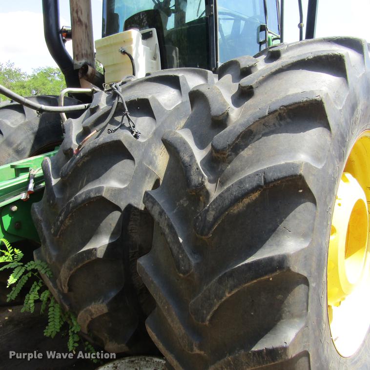 image for item DC0046 2005 John Deere 9520 4WD tractor