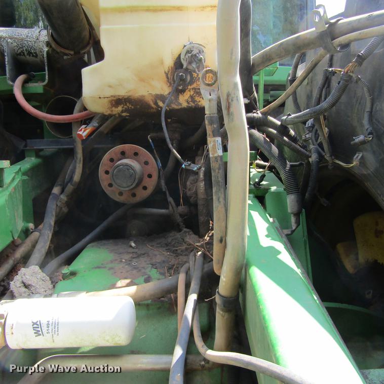 image for item DC0046 2005 John Deere 9520 4WD tractor