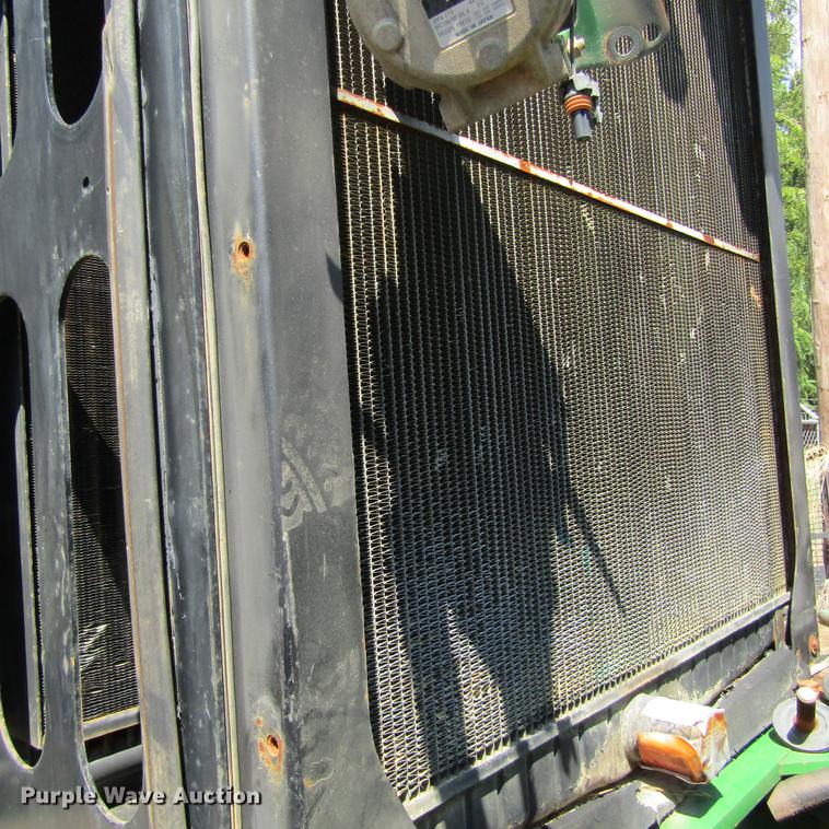 image for item DC0046 2005 John Deere 9520 4WD tractor