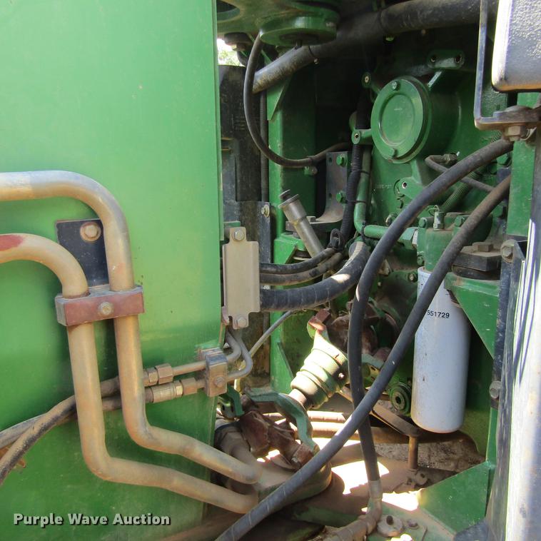 image for item DC0046 2005 John Deere 9520 4WD tractor