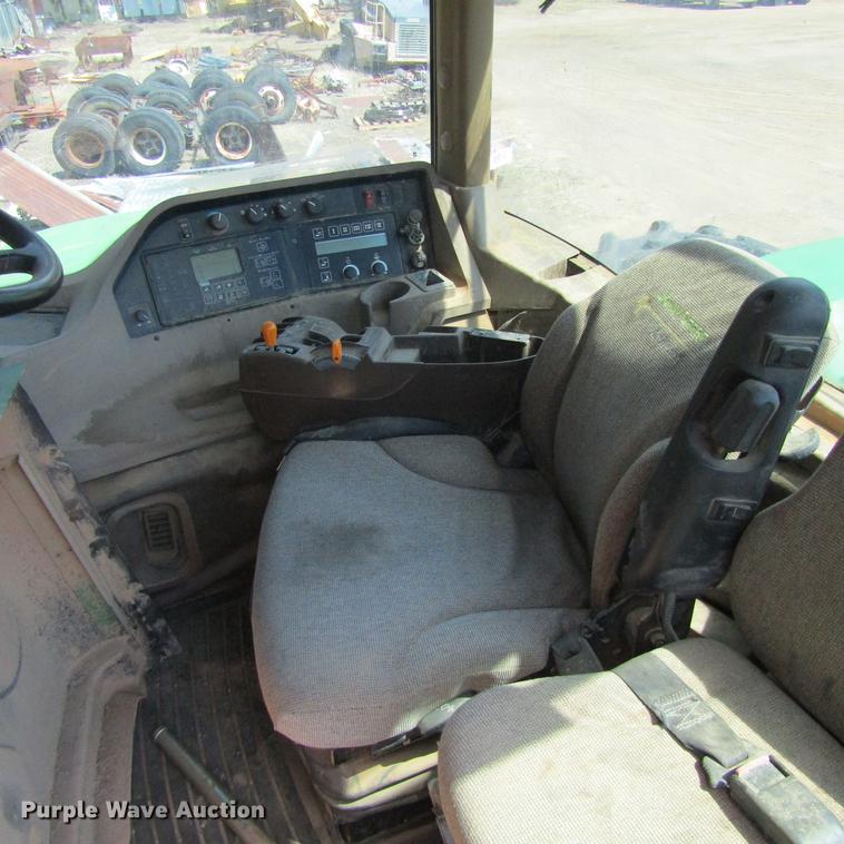 image for item DC0046 2005 John Deere 9520 4WD tractor