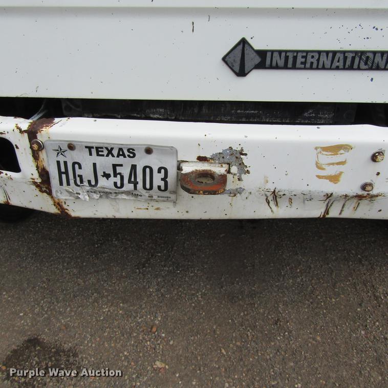 image for item DC0048 1998 International 4900 service truck with crane