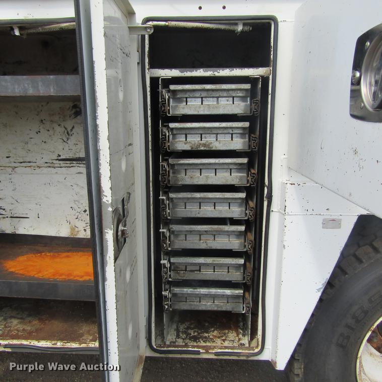 image for item DC0048 1998 International 4900 service truck with crane