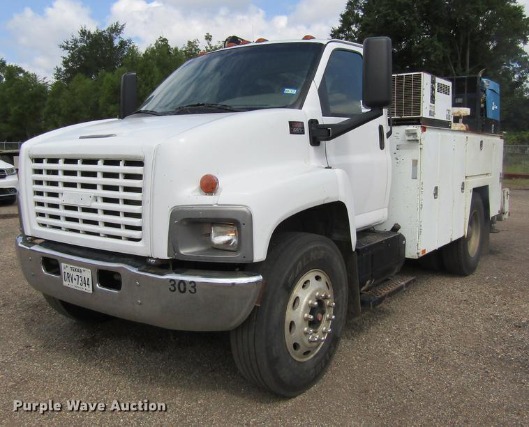 image for item DC0049 2007 GMC C6500 service truck with crane