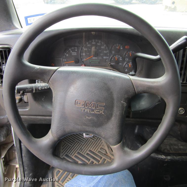 image for item DC0049 2007 GMC C6500 service truck with crane