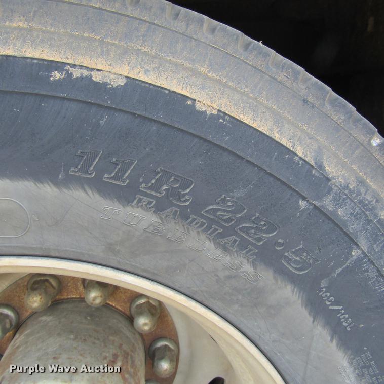 image for item DC0049 2007 GMC C6500 service truck with crane