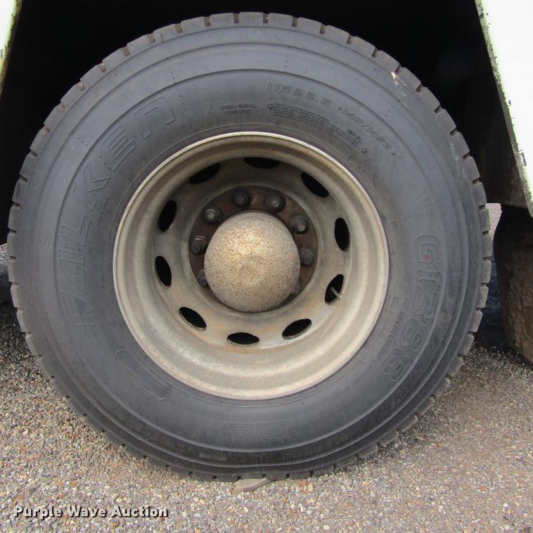 image for item DC0049 2007 GMC C6500 service truck with crane