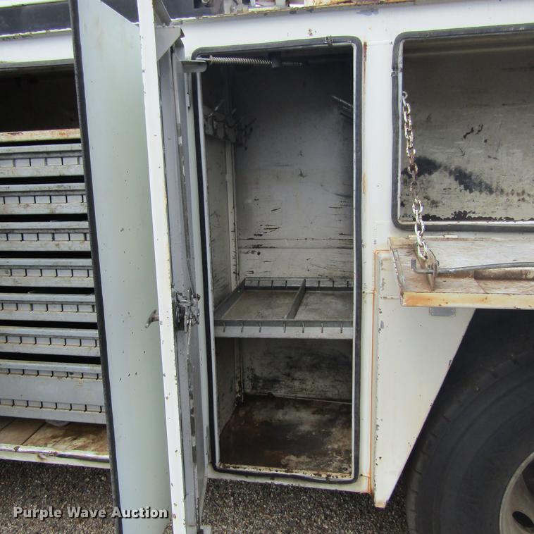 image for item DC0049 2007 GMC C6500 service truck with crane